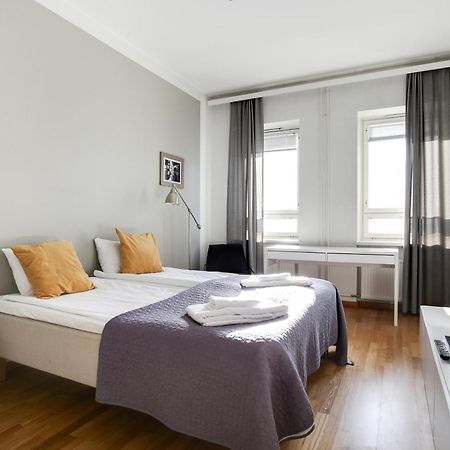 Kotimaailma Apartments Kamppi - 2Br In The City Center With Code Lock Helsingfors Exteriör bild