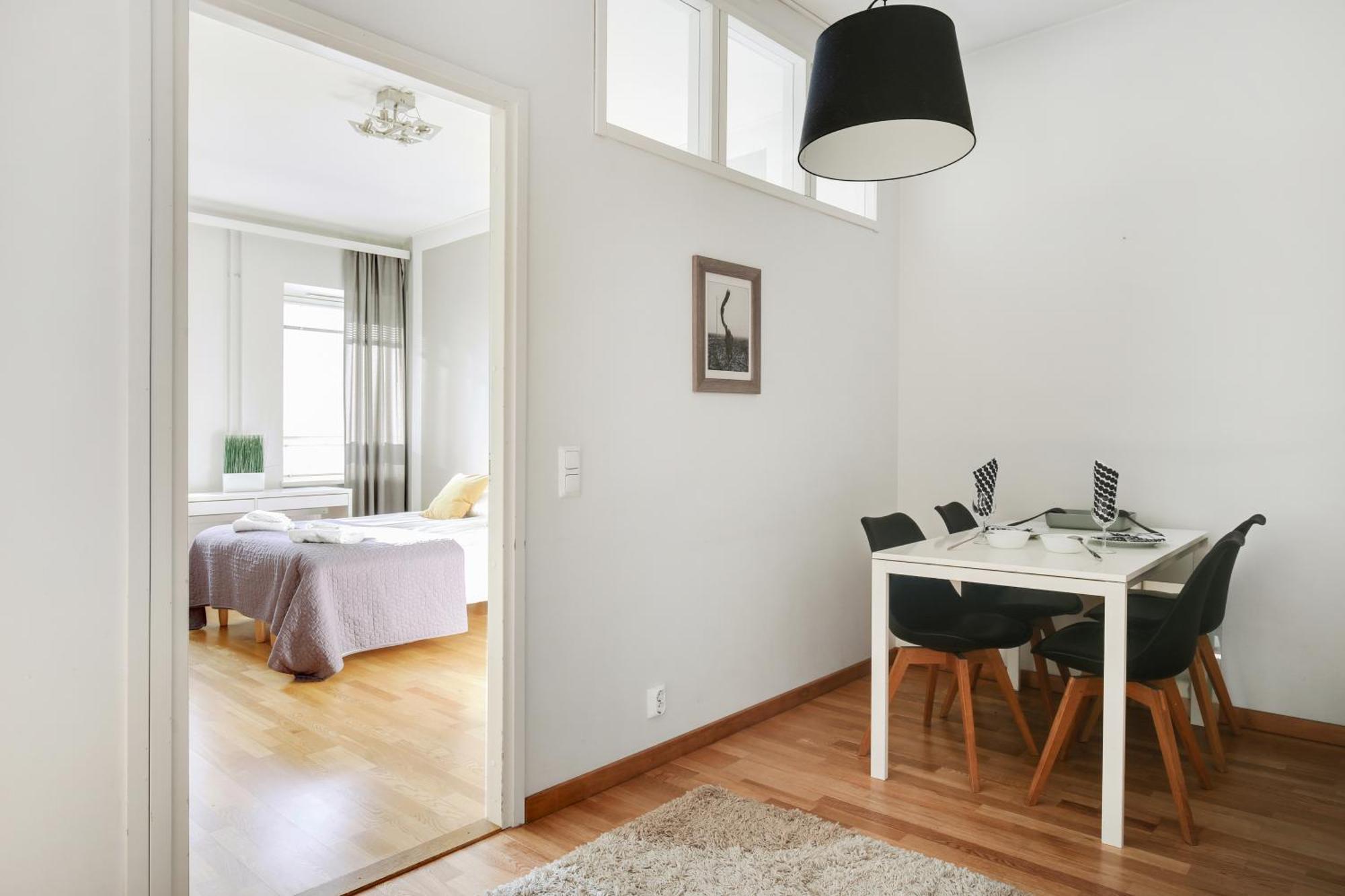 Kotimaailma Apartments Kamppi - 2Br In The City Center With Code Lock Helsingfors Exteriör bild