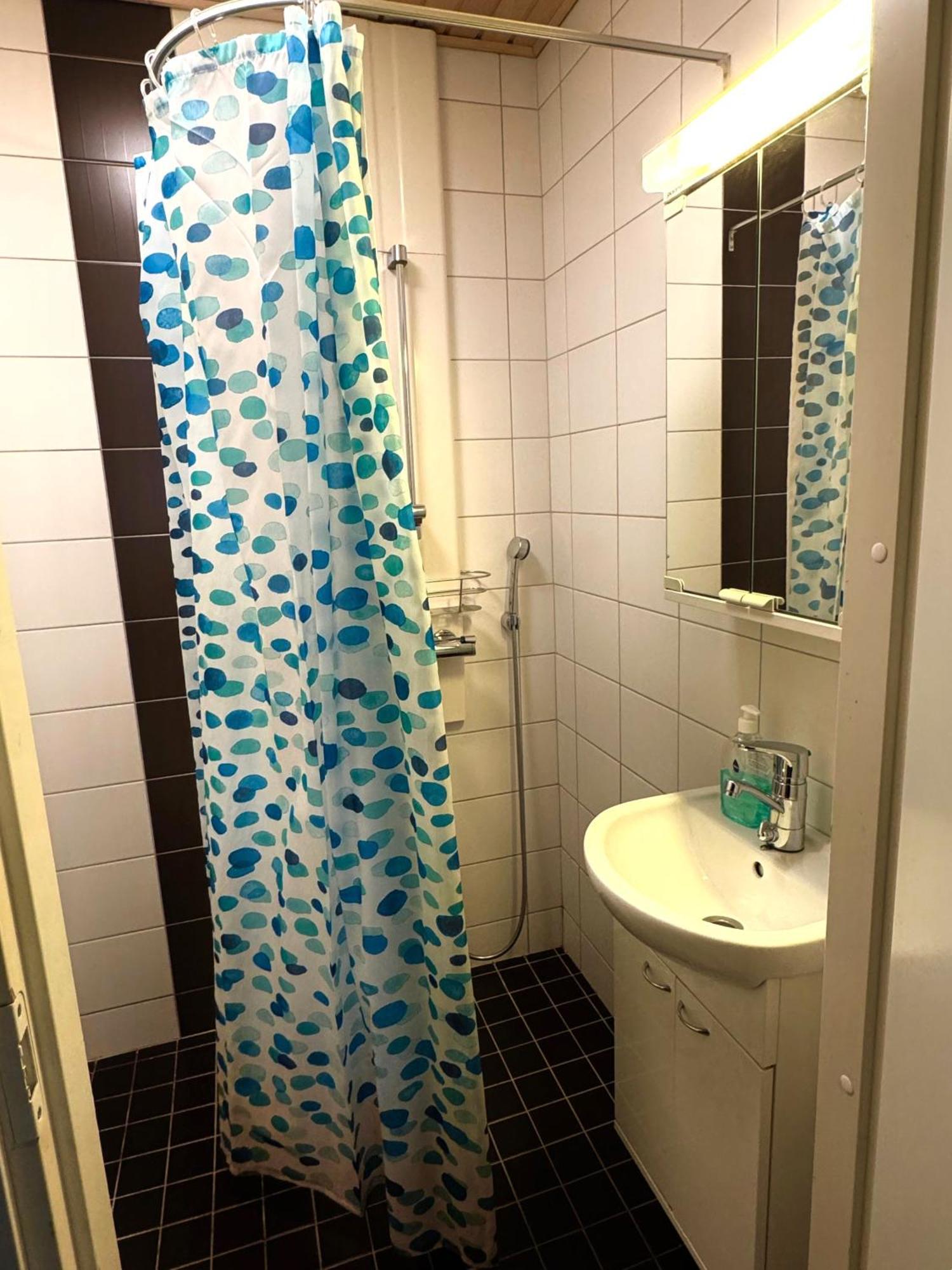 Kotimaailma Apartments Kamppi - 2Br In The City Center With Code Lock Helsingfors Exteriör bild